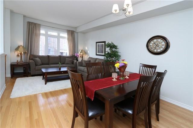 7203 Triumph Lane, Townhouse with 3 bedrooms, 3 bathrooms and 1 parking in Mississauga ON | Image 7