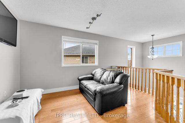 27 Linderwood Dr, House detached with 4 bedrooms, 4 bathrooms and 5 parking in Brampton ON | Image 13