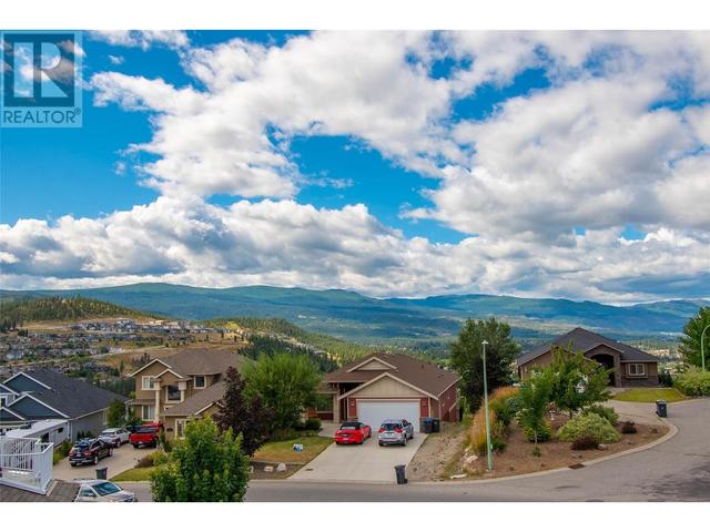 1377 Kendra Court, House detached with 4 bedrooms, 3 bathrooms and 6 parking in Kelowna BC | Image 17