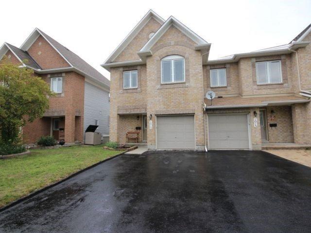 1013 Candlewood St, House attached with 4 bedrooms, 3 bathrooms and 2 parking in Ottawa ON | Image 1