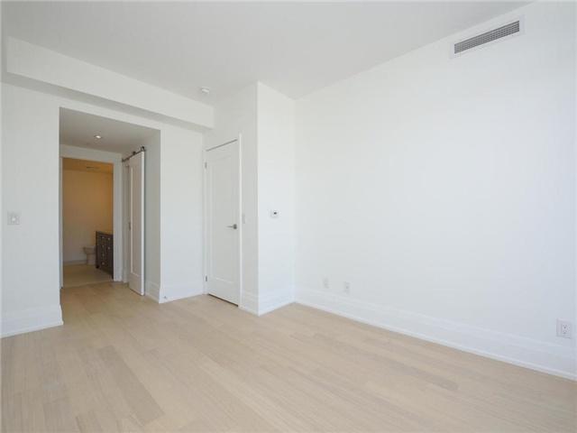 101 - 25 Malcolm Rd, Townhouse with 2 bedrooms, 3 bathrooms and 1 parking in Toronto ON | Image 14