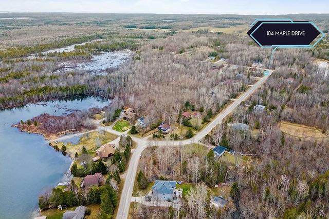 104 Maple Dr, House detached with 3 bedrooms, 2 bathrooms and 6 parking in Northern Bruce Peninsula ON | Card Image