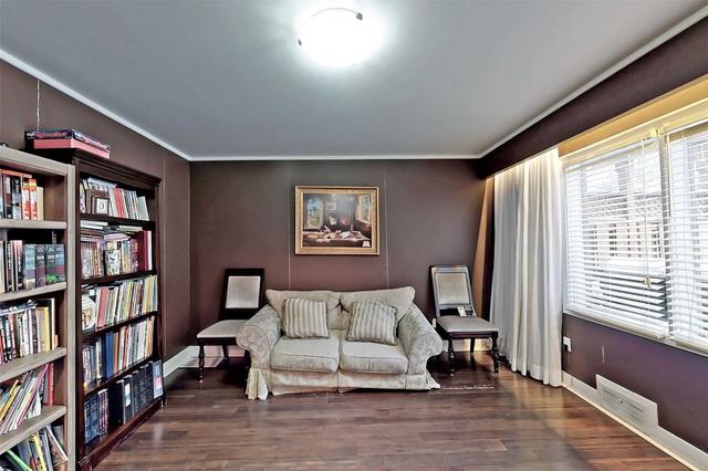 16 Stormont Ave, House detached with 4 bedrooms, 4 bathrooms and 4 parking in Toronto ON | Image 25