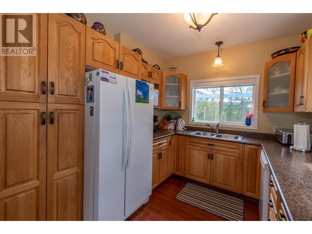 4990 Schubert Road, House detached with 2 bedrooms, 2 bathrooms and 2 parking in Spallumcheen BC | Image 16