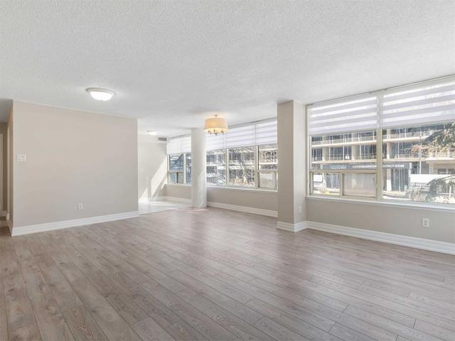 208 - 330 Rathburn Rd W, Condo with 2 bedrooms, 2 bathrooms and 2 parking in Mississauga ON | Image 5