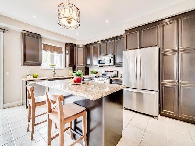 127 Kersey Cres, House detached with 4 bedrooms, 3 bathrooms and 4 parking in Clarington ON | Image 5