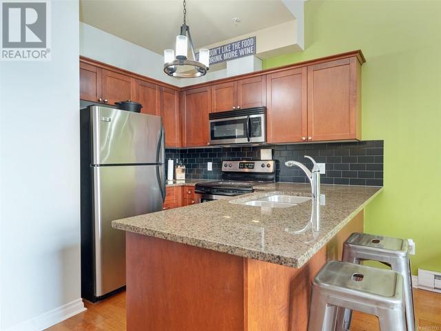407 - 866 Goldstream Ave, Condo with 1 bedrooms, 2 bathrooms and 1 parking in Langford BC | Image 7