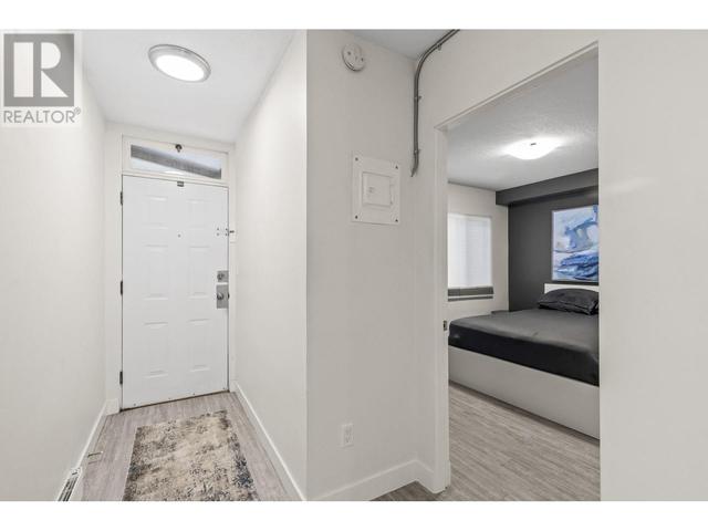 102 - 1761 Pandosy Street, Condo with 1 bedrooms, 1 bathrooms and 1 parking in Kelowna BC | Image 17