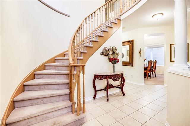 10 Ash Court, House detached with 5 bedrooms, 3 bathrooms and 4 parking in Brampton ON | Image 14