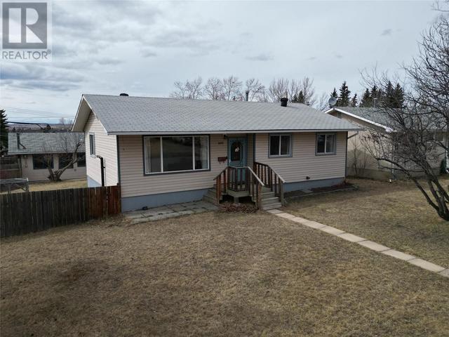 9229 6 Street, House detached with 4 bedrooms, 2 bathrooms and 6 parking in Dawson Creek BC | Image 1