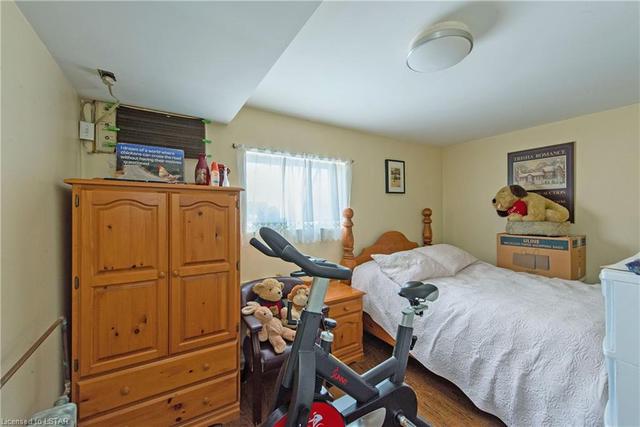 211 Main Street, House detached with 2 bedrooms, 2 bathrooms and 5 parking in Southwest Middlesex ON | Image 20