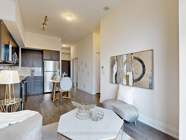 2311 - 7890 Bathurst St, Condo with 1 bedrooms, 1 bathrooms and 1 parking in Vaughan ON | Image 4