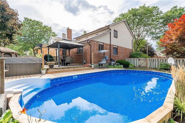 42 Woodborough Road, House detached with 4 bedrooms, 2 bathrooms and 6 parking in Guelph ON | Image 37