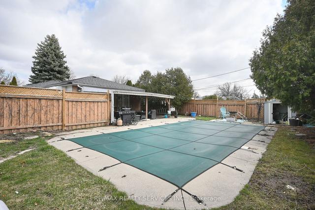 3 Brookdale Cres, House detached with 3 bedrooms, 2 bathrooms and 5 parking in Brampton ON | Image 27
