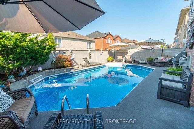 35 River Rock Cres, House detached with 4 bedrooms, 5 bathrooms and 4 parking in Brampton ON | Image 30