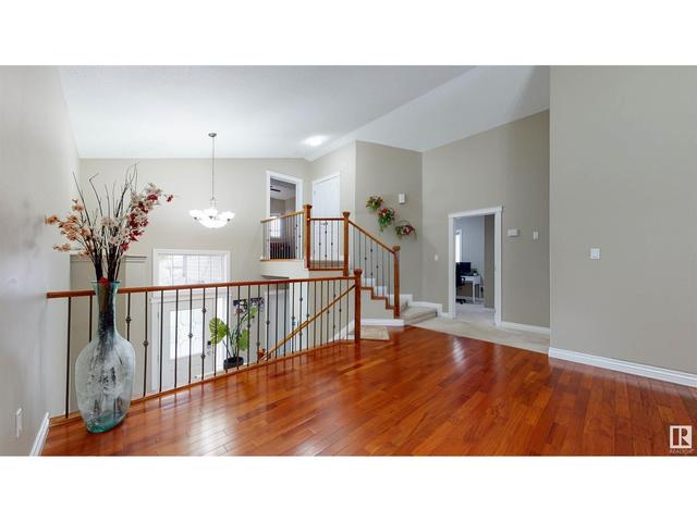 216 79 St Sw, House detached with 5 bedrooms, 3 bathrooms and null parking in Edmonton AB | Card Image