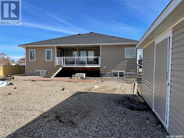 14 Somerset Street, House detached with 5 bedrooms, 4 bathrooms and null parking in Gravelbourg SK | Image 6