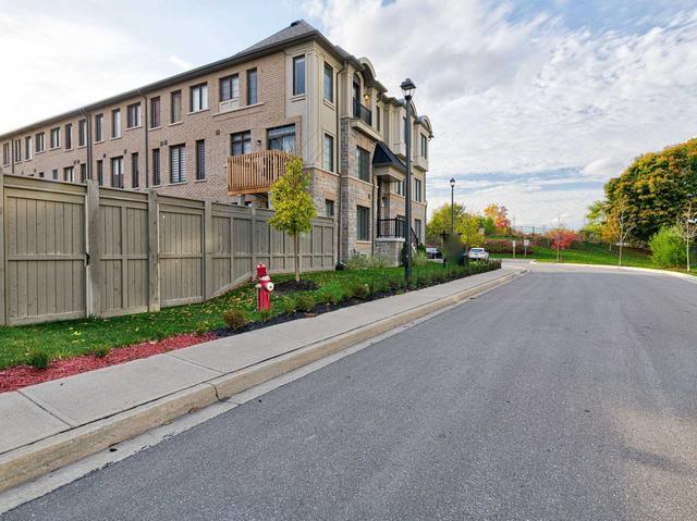 1170 Beachcomber Rd, House attached with 3 bedrooms, 4 bathrooms and 4 parking in Mississauga ON | Image 24