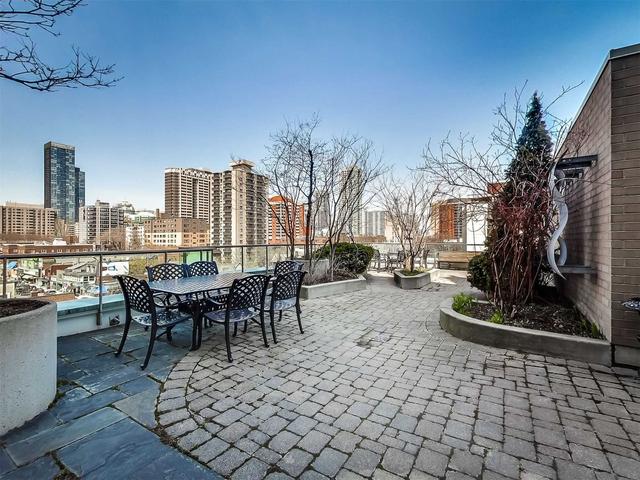 906 - 70 Alexander St, Condo with 2 bedrooms, 2 bathrooms and 1 parking in Toronto ON | Image 17
