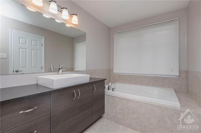 47 Tapadero Avenue, Townhouse with 3 bedrooms, 4 bathrooms and 3 parking in Ottawa ON | Image 19