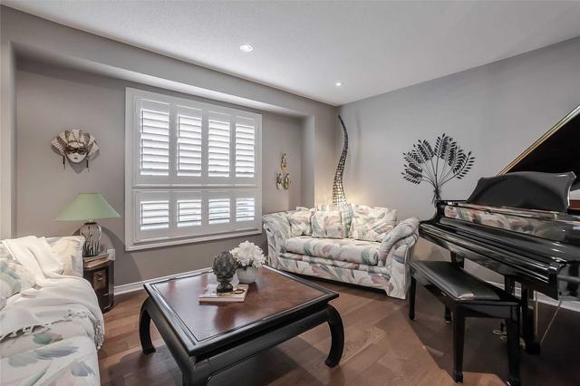 1168 Lansdown Dr, House detached with 4 bedrooms, 3 bathrooms and 4 parking in Oakville ON | Image 11