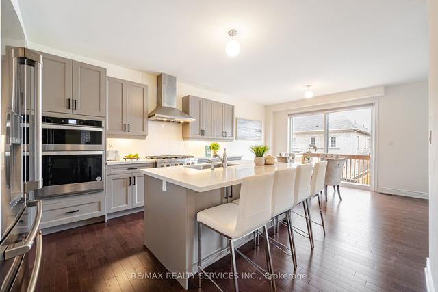14 Lowell Cres, House detached with 5 bedrooms, 4 bathrooms and 6 parking in Brampton ON | Image 11