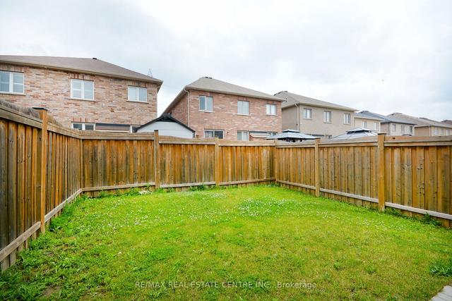81 Speedwell St, House semidetached with 3 bedrooms, 3 bathrooms and 3 parking in Brampton ON | Image 35