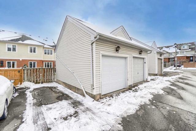305 Alder St, House attached with 3 bedrooms, 3 bathrooms and 2 parking in Orangeville ON | Image 11