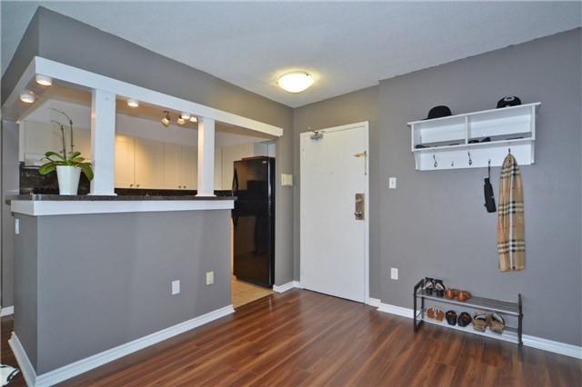 1803 - 3390 Weston Rd, Condo with 2 bedrooms, 1 bathrooms and 1 parking in Toronto ON | Image 8