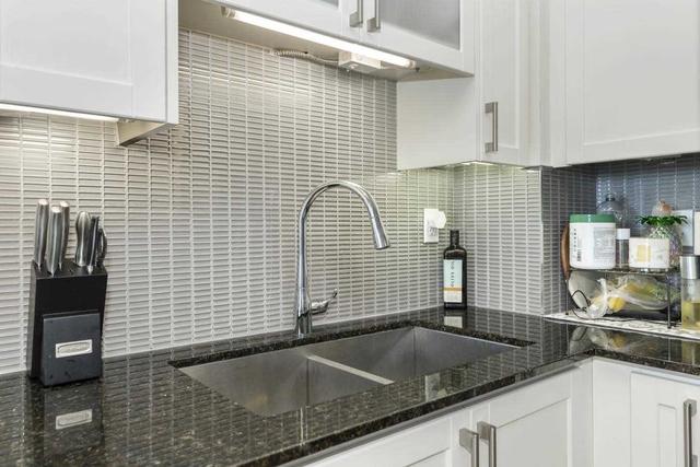 701a - 9088 Yonge St, Condo with 1 bedrooms, 1 bathrooms and 1 parking in Richmond Hill ON | Image 3