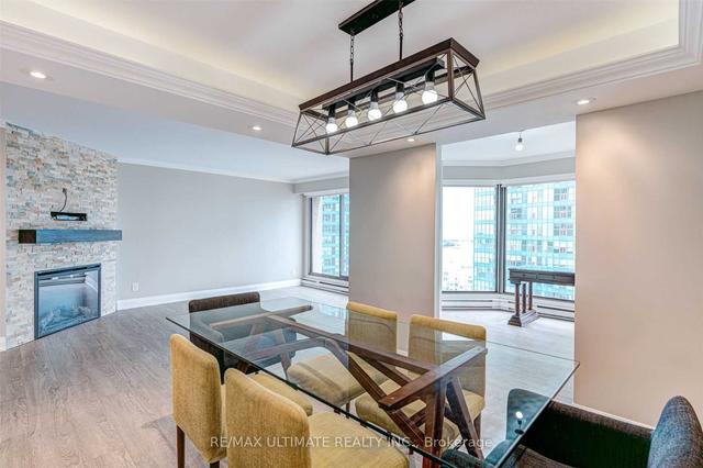 2416 - 55 Harbour Sq, Condo with 1 bedrooms, 2 bathrooms and 1 parking in Toronto ON | Image 19