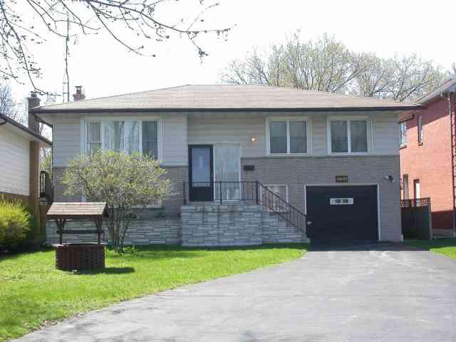 4045 Ellesmere Rd, House detached with 3 bedrooms, 2 bathrooms and 6 parking in Toronto ON | Image 1