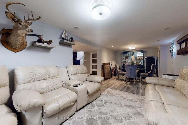 31 Lilian Dr, House detached with 3 bedrooms, 2 bathrooms and 6 parking in Toronto ON | Image 15