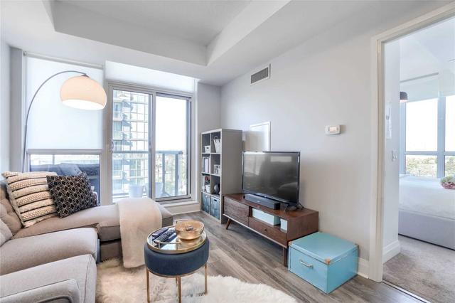712 - 17 Zorra St, Condo with 1 bedrooms, 1 bathrooms and 1 parking in Toronto ON | Image 18