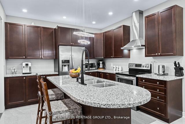 66 Romanelli Cres, House detached with 4 bedrooms, 3 bathrooms and 4 parking in Bradford West Gwillimbury ON | Image 7