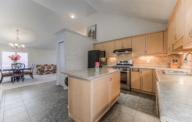 52 Frasson Dr, House detached with 2 bedrooms, 2 bathrooms and 4 parking in Guelph ON | Image 11