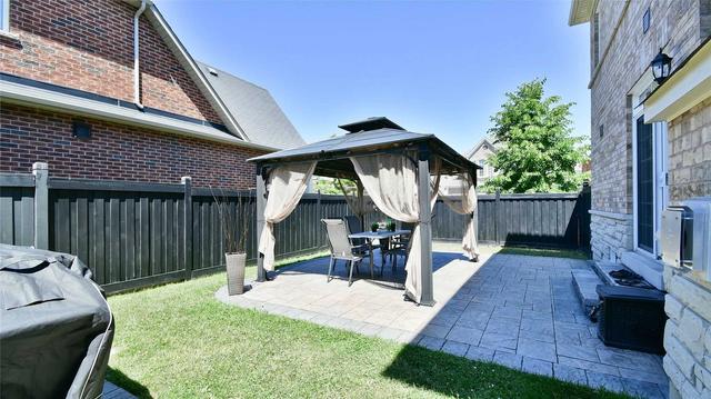 33 Gamble Dr, House detached with 4 bedrooms, 4 bathrooms and 6 parking in Ajax ON | Image 10