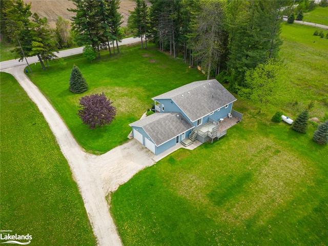 7304 36/37 Nottawasaga Sideroad, House detached with 4 bedrooms, 2 bathrooms and 12 parking in Clearview ON | Image 25