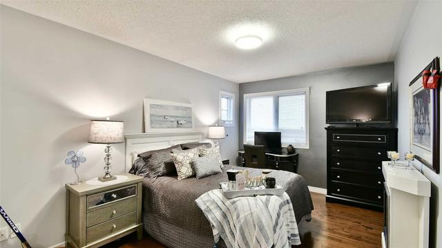 900 Barbados St, House detached with 5 bedrooms, 4 bathrooms and 6 parking in Oshawa ON | Image 14