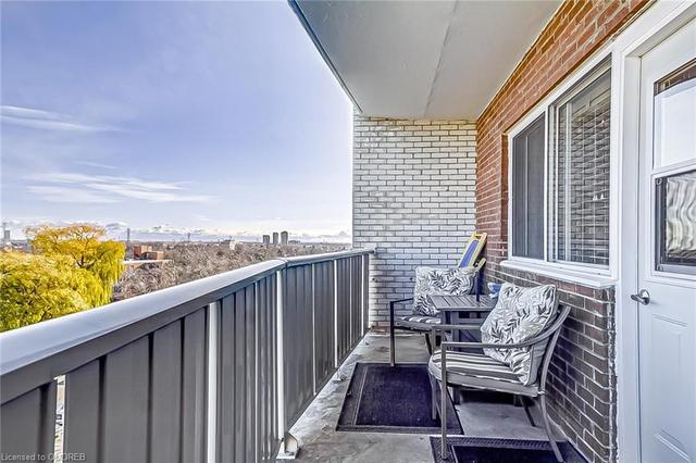 705 - 1660 Bloor Street, House attached with 2 bedrooms, 1 bathrooms and 1 parking in Mississauga ON | Image 11