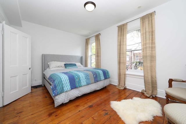 220 Ontario St, House attached with 3 bedrooms, 2 bathrooms and 1 parking in Toronto ON | Image 9