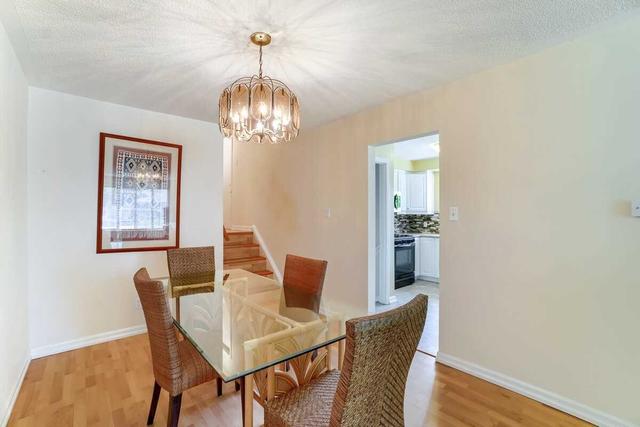 1781 Bonnymede Dr, House semidetached with 3 bedrooms, 2 bathrooms and 3 parking in Mississauga ON | Image 2