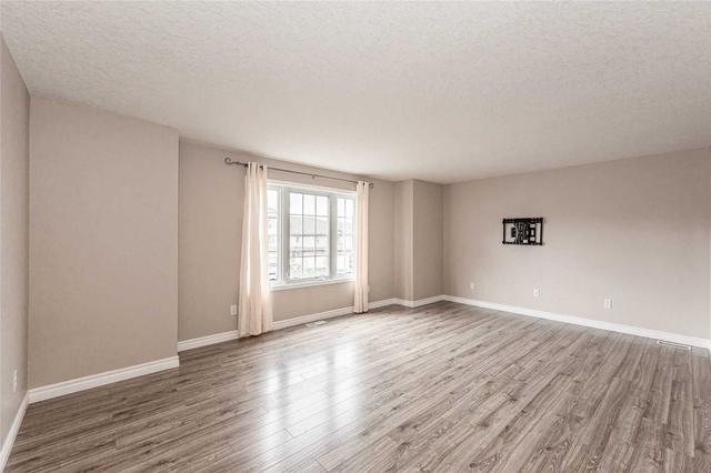 9 Snowdrop Cres, House attached with 3 bedrooms, 3 bathrooms and 3 parking in Kitchener ON | Image 8