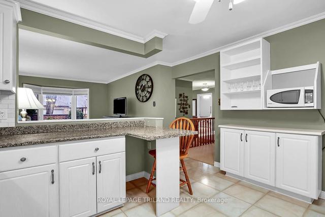 36 - 1443 Commissioners Rd W, Townhouse with 2 bedrooms, 3 bathrooms and 4 parking in London ON | Image 5