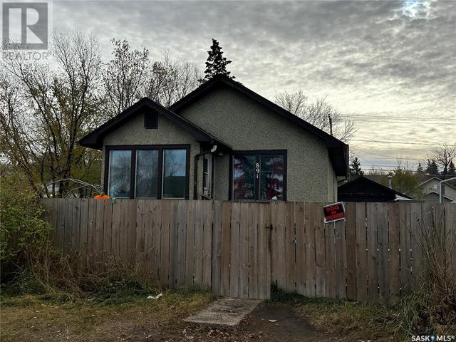 891 17th Street W, House detached with 2 bedrooms, 1 bathrooms and null parking in Prince Albert SK | Card Image