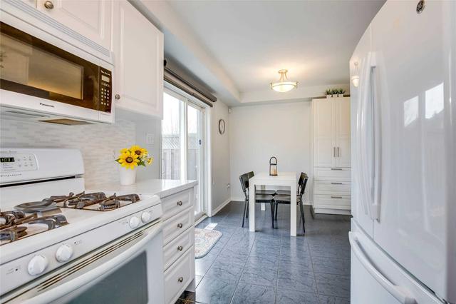 unit 1 - 1489 Heritage Way, Townhouse with 3 bedrooms, 4 bathrooms and 2 parking in Oakville ON | Image 5