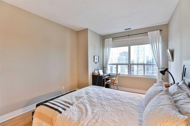 1201 - 2 Aberfoyle Cres, Condo with 2 bedrooms, 2 bathrooms and 1 parking in Toronto ON | Image 8