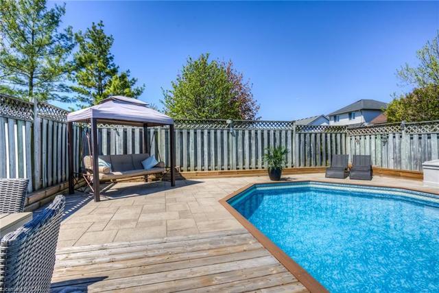 140 Mcmeeken Drive, House detached with 3 bedrooms, 2 bathrooms and 3 parking in Cambridge ON | Image 41