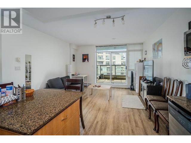 802 - 9262 University Crescent, Condo with 2 bedrooms, 2 bathrooms and 1 parking in Burnaby BC | Image 11