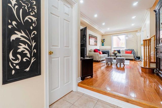 20 Ashdale Rd, House semidetached with 3 bedrooms, 4 bathrooms and 5 parking in Brampton ON | Image 37